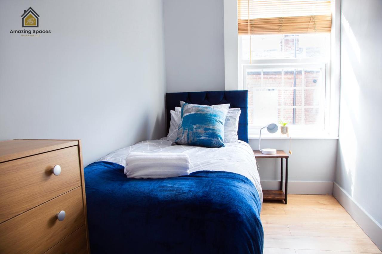 City Centre 2 Bed Flat Sleeps 3 For Work And Leisure With Free Wifi By Amazing Spaces Relocations Ltd 沃灵顿 外观 照片