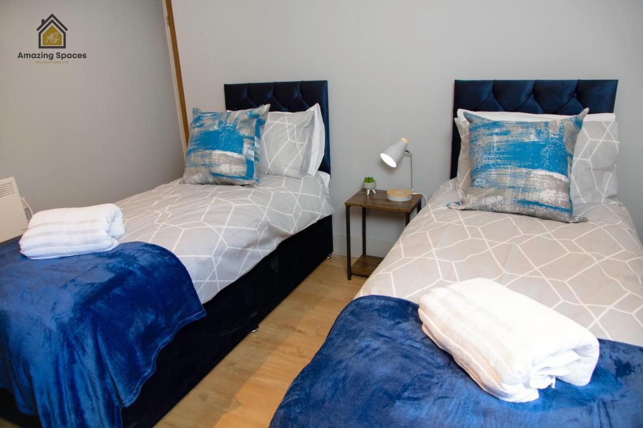 City Centre 2 Bed Flat Sleeps 3 For Work And Leisure With Free Wifi By Amazing Spaces Relocations Ltd 沃灵顿 外观 照片