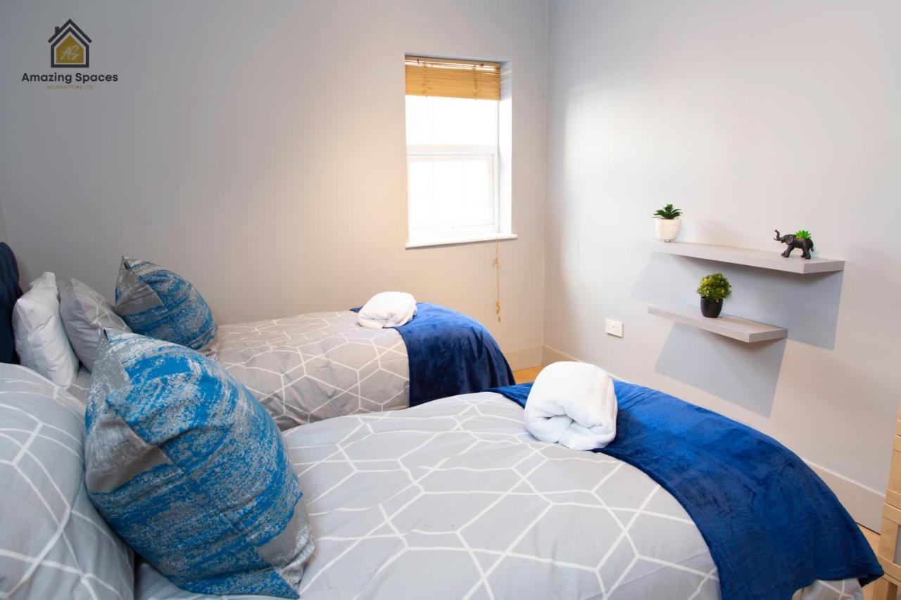 City Centre 2 Bed Flat Sleeps 3 For Work And Leisure With Free Wifi By Amazing Spaces Relocations Ltd 沃灵顿 外观 照片